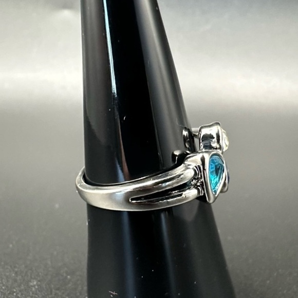 Silver & Blue Gemstone Cluster Ring – Size 7 – NWOT - Picture 14 of 17